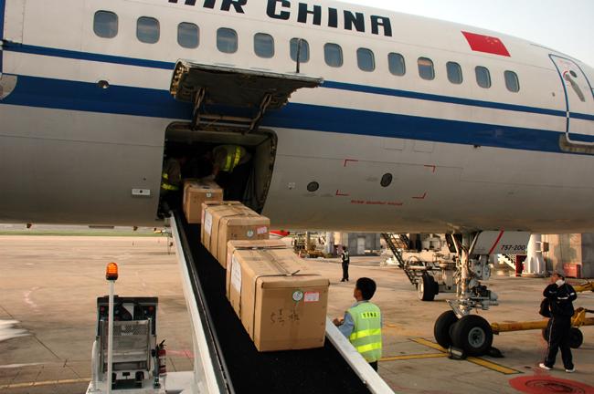 成都到哈密空運(yùn),航空當(dāng)日達(dá),機(jī)場空運(yùn)